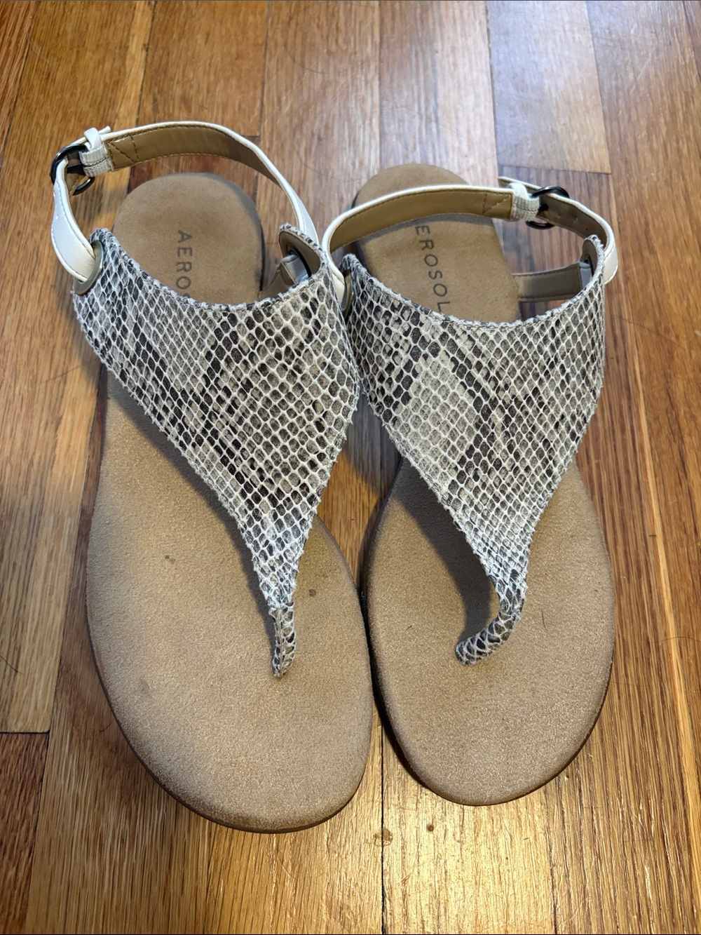 AEROSOLES White Snake-Print Thong Sandals